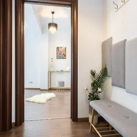 Wanderlust Central Apt W Big Terrace *
