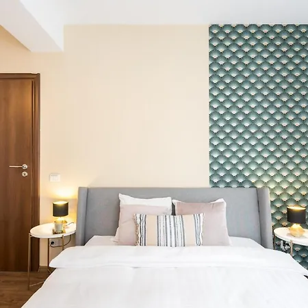 Wanderlust Central Apt W Big Terrace Бухарест