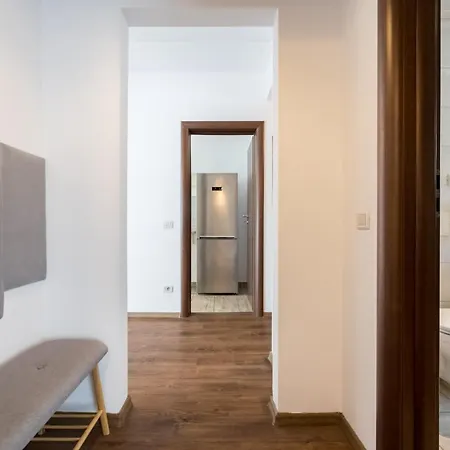 Wanderlust Central Apt W Big Terrace Apartment *