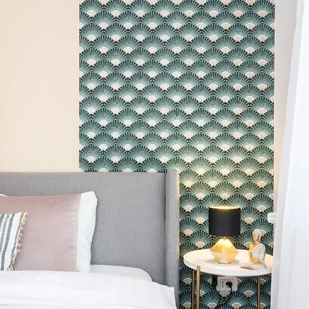 Wanderlust Central Apt W Big Terrace Apartment *