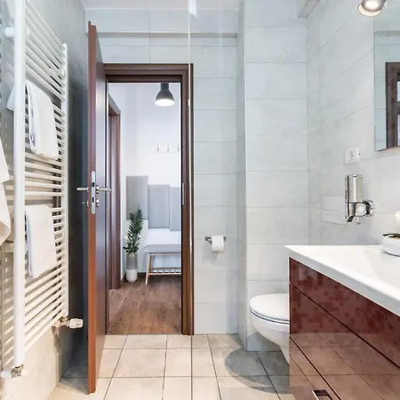 Wanderlust Central Apt W Big Terrace Bucarest